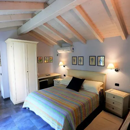 Bed & Breakfast Dei Pini 3*