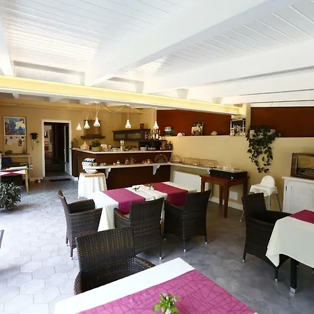 Bed & Breakfast Dei Pini 3*