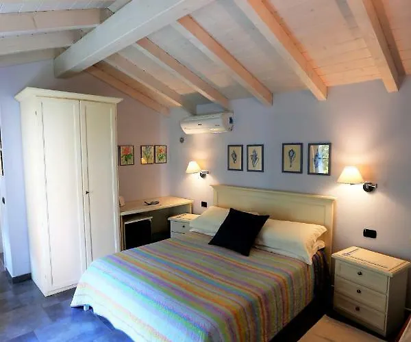 Bed & Breakfast Dei Pini 3*